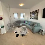아파트 Panteli House