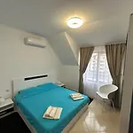 아파트 Panteli House 아헬로이