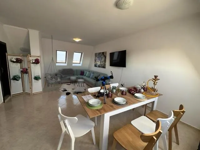 Panteli House אהלוי