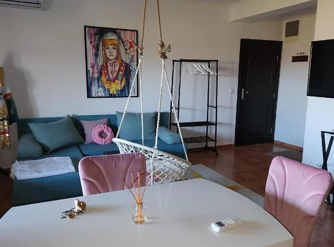 Panteli House אהלוי