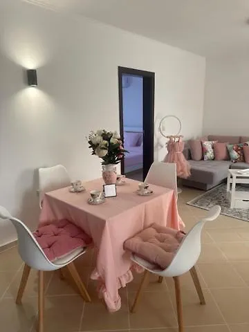 Panteli House * אהלוי