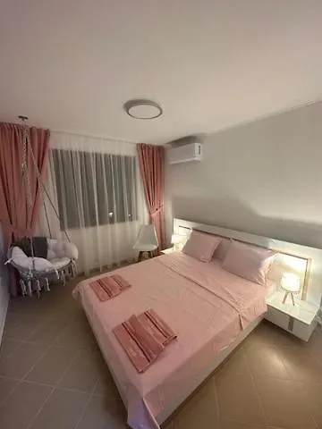 Panteli House * אהלוי